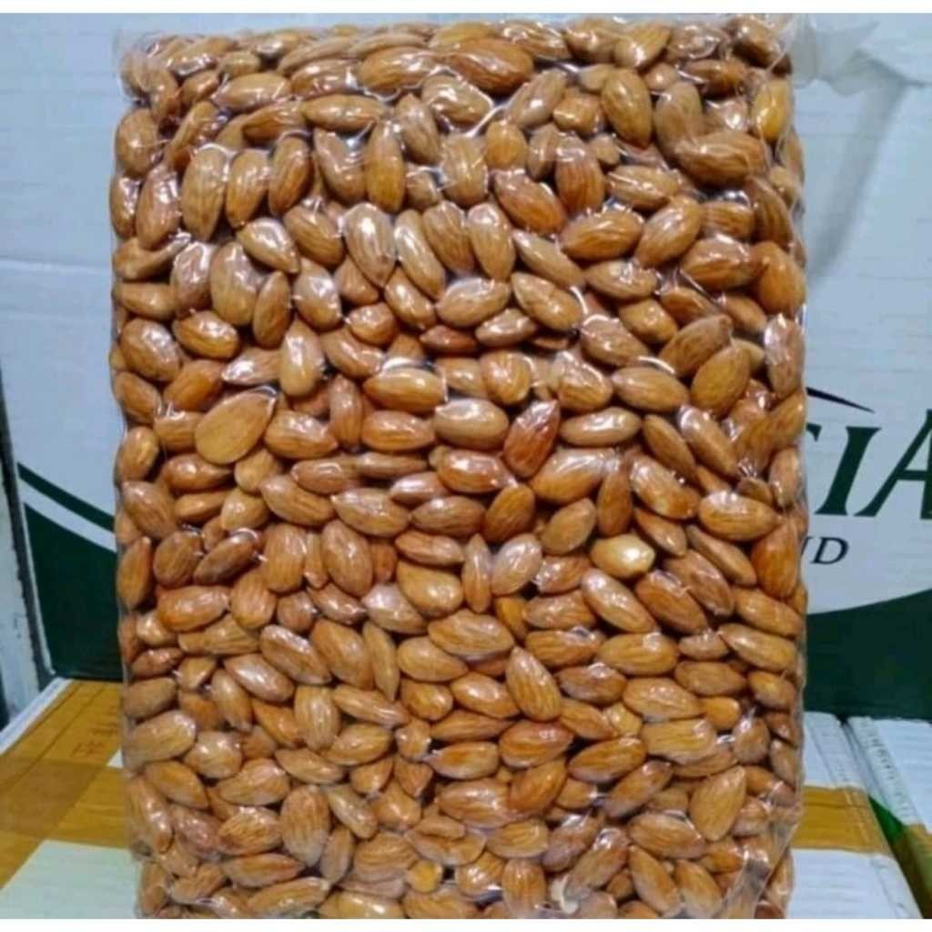 

Kacang Almond Panggang Premium Roasted Selected Almond