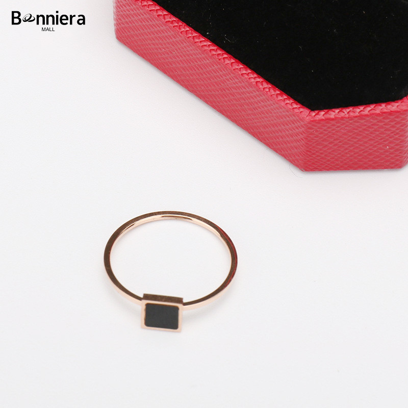 Murah&COD Cincin Persegi Titanium Cincin Emas Mawar Klasik Geometris Dengan Cincin Jari Telunjuk Can