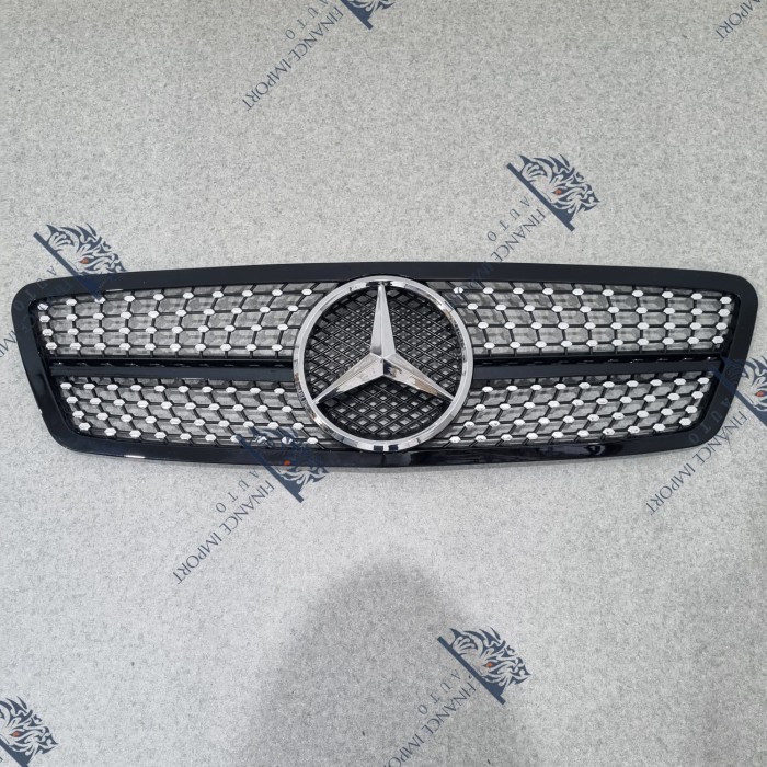 Grill Diamond Mercedes W203 C200 C230 C240 2000-2007 Grille AMG W203 - Black