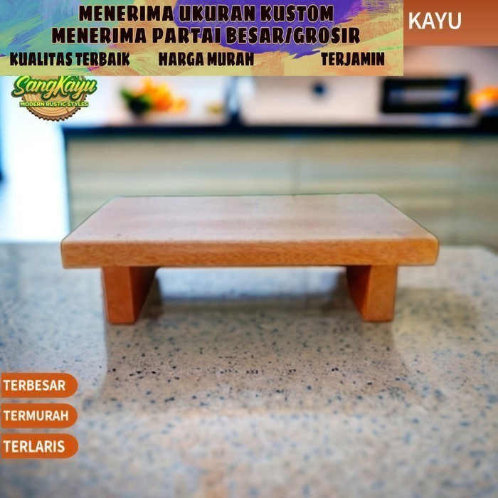 "Talenan Kreatif: Kursi Jongkok Jojodog dengan Rak Display Kayu - Ukuran 20 x 15 cm, Tinggi 5 cm"