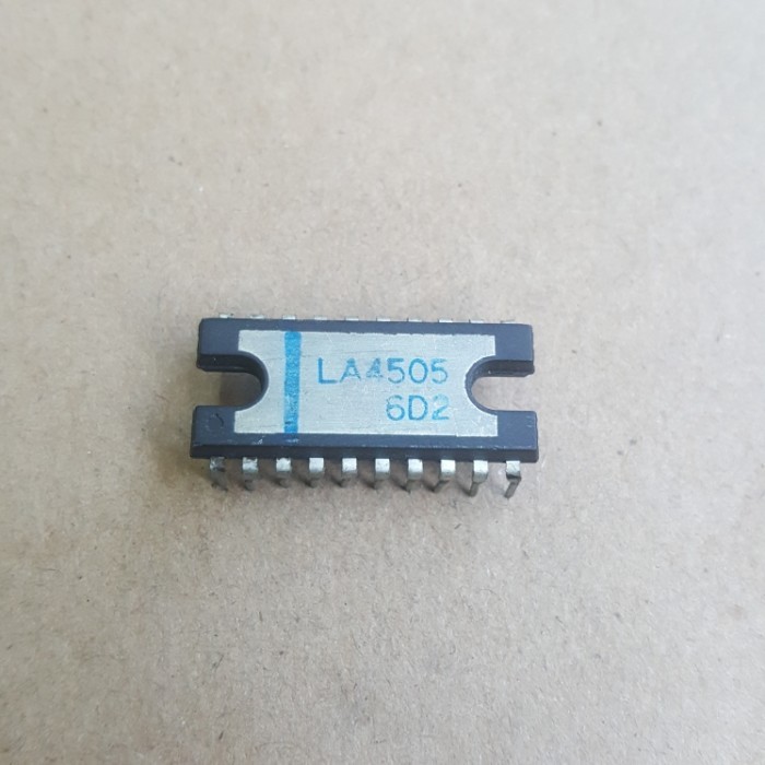 DAY99 LA4505 ORG I IC / Transistor