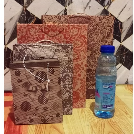 

TERMURAH!!! 50 PCS PAPERBAG SEMUA UKURAN/PAPERBAG TALI BESAR SEMUA UKURAN