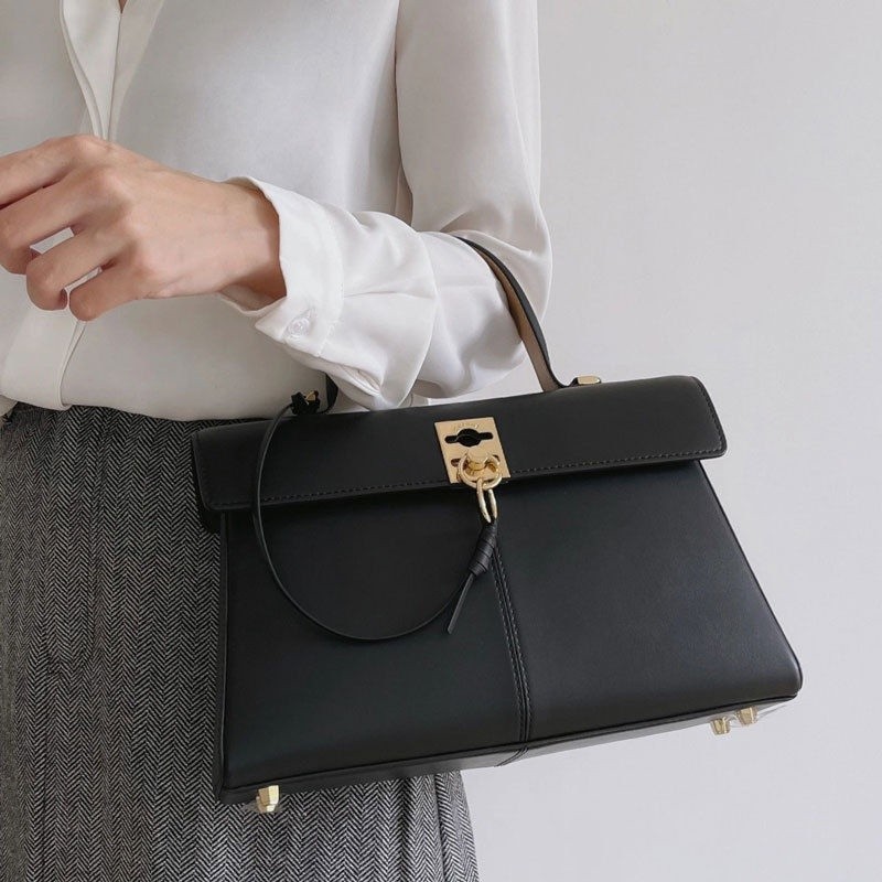 New GUTTSMEI Crossbody Bag Niche Premium Brand Shoulder Bag Tote Bag CAFUNE Women's Bag