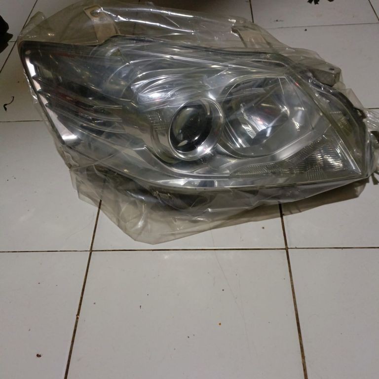 sparepart lampu depan headlamp mobil lampu depan camry 2010 original