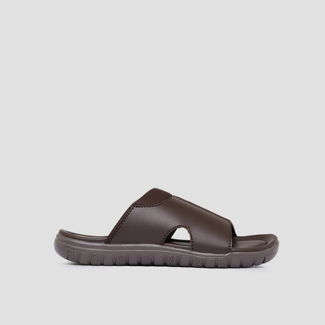 Yongki Komaladi WIMO4003KP Sandal Slip On Pria 121589121