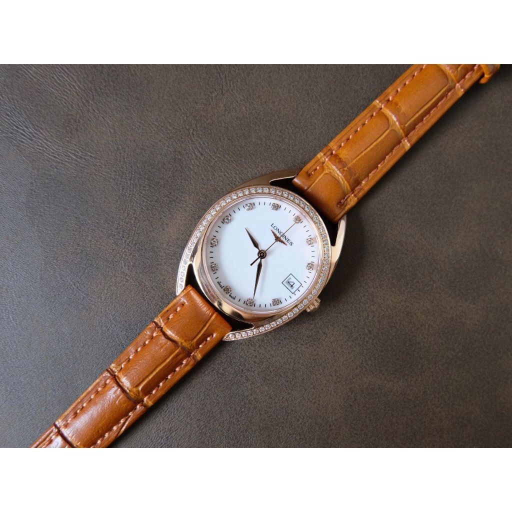 Jam Tangan Wanita Longgi Bulat Kulit Premium