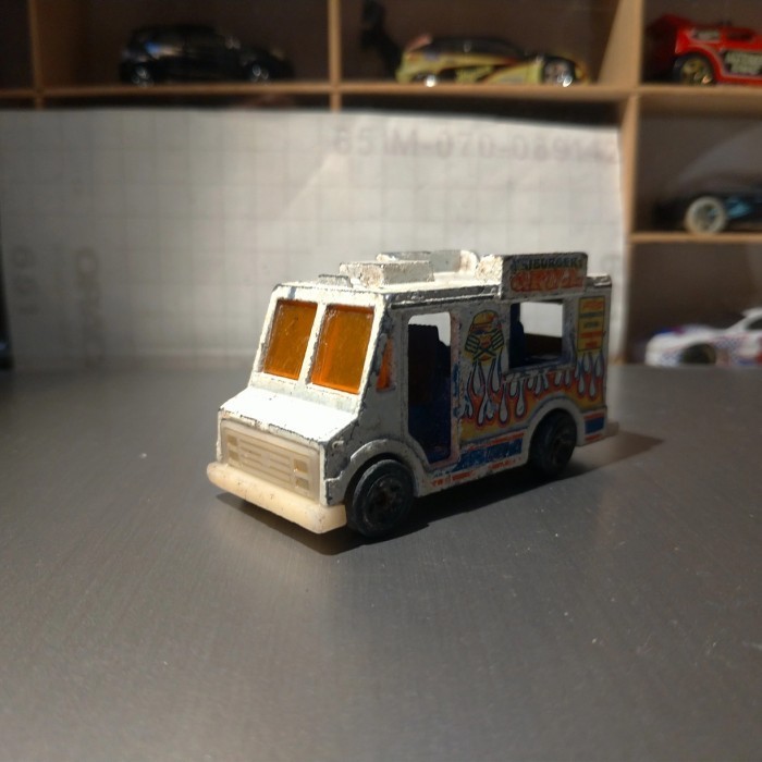 Hotwheels Ice cream truck Diecast loose junk -OS45