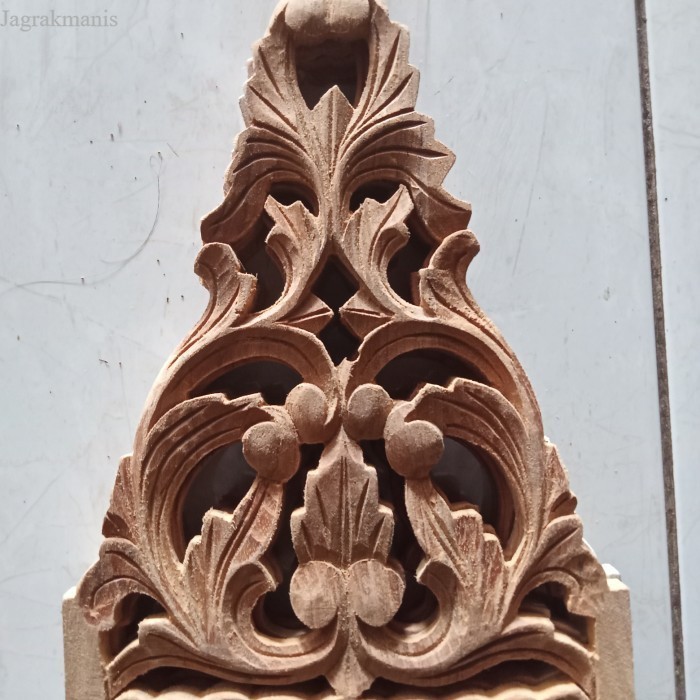 Ornamen Ukir Tempel Soko Tiang Rumah Kayu Jati Khas Jepara Ukur 24x15 murah