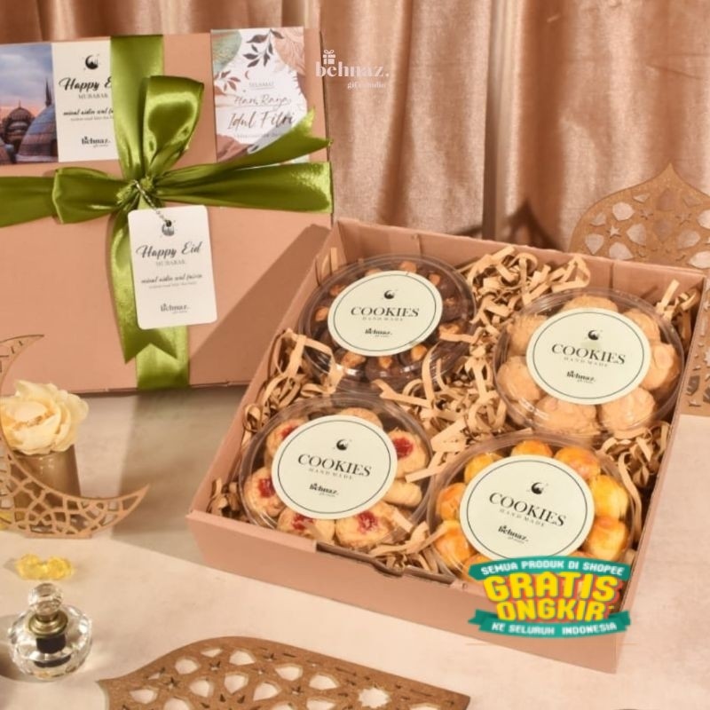 

[LARGE BOX] Hampers 4 Kue Kering / Hampers Full Cookies / Hampers Lebaran Idul Fitri / Hampers Ramadhan / Cookies Ramadhan Idul Fitri / Kue Kering / Parcel Lebaran Idul Fitri / Gift Box / Premium Cookies / Hampers Ramadhan / Nastar / Behnaz Gift Studio/ l