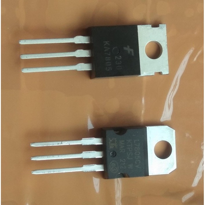 DY99 AN7805 ST II OEM IC / Transistor