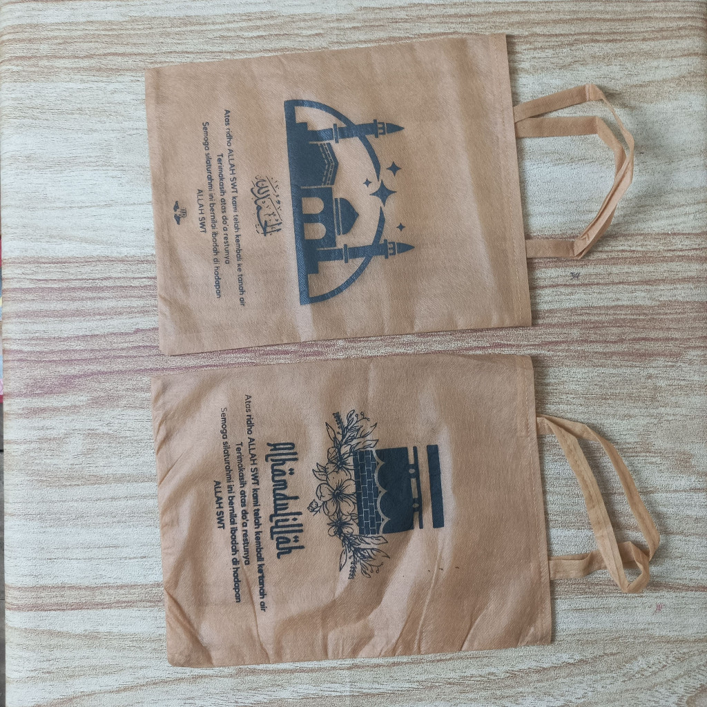 

TAS SOUVENIR /TAS OLEH - OLEH HAJI DAN UMROH GAMBAR KA'BAH DAN MASJID