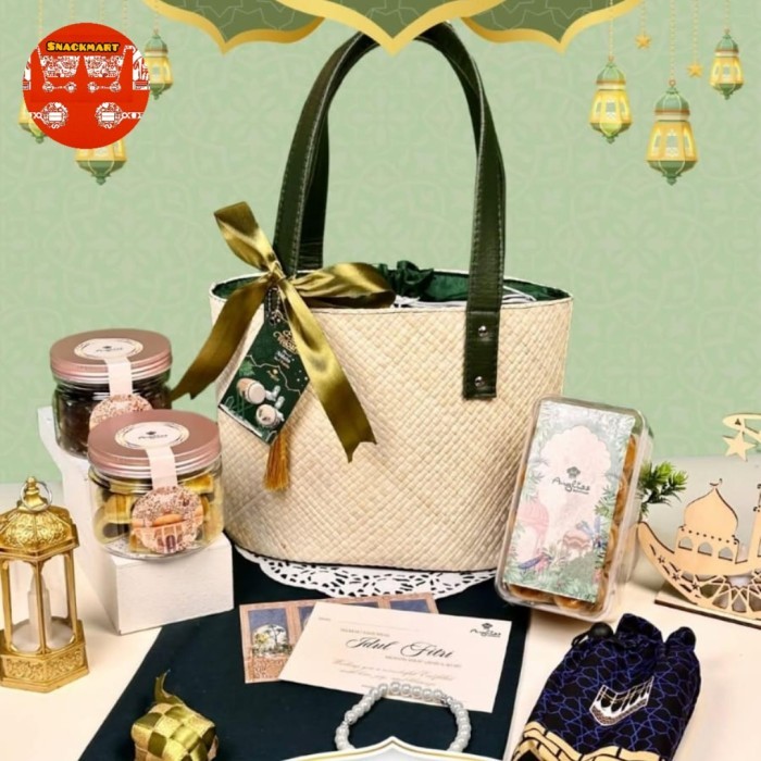 

Parcel Lebaran Ramadhan Cookies Kue Kering Piring 2025 / Hampers Ramadhan Lebaran Kue Kering 2025 / Parcel Lebaran Medan / Hampers Lebaran Medan 2025 / Hampers Ramadhan Medan / Hampers Cookies Kue Kering / Parcel Lebaran Kue Kering Piring - Deluxe