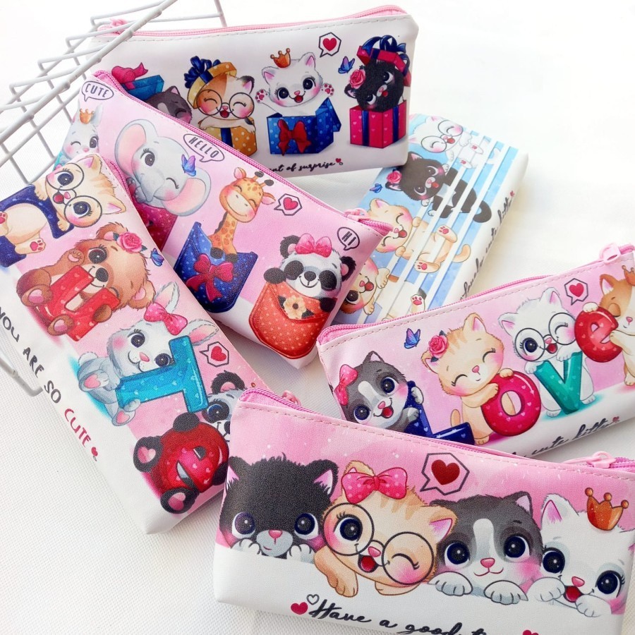 

Kotak Pensil/PenCase || Tempat Pensil Karakter Ukuran Medium Fluffy Kitty