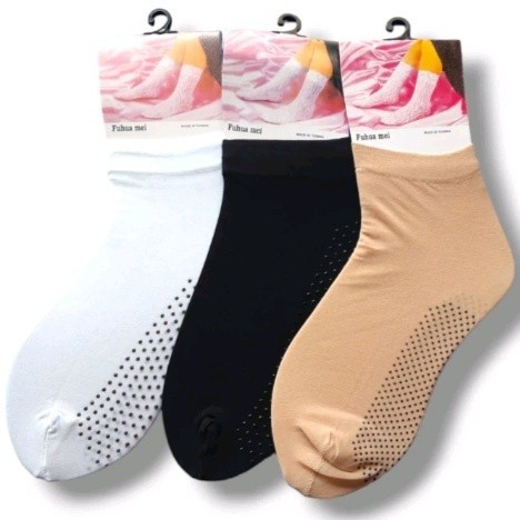 Kaos kaki stocking wanita pendek bintik anti slip tipis transparan warna kulit