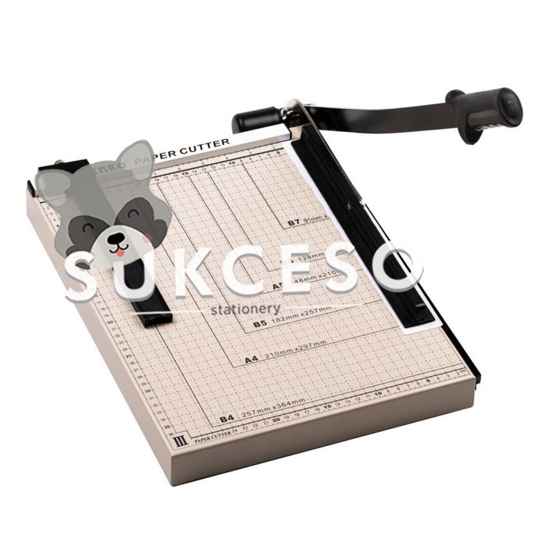 

Kenko Alat Pemotong Kertas 12" x 15" Ukuran B4 (Metal) / Paper Trimmer