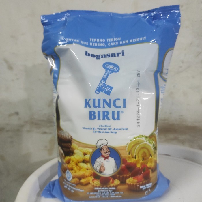 

Terigu Kunci Biru 1 Kg