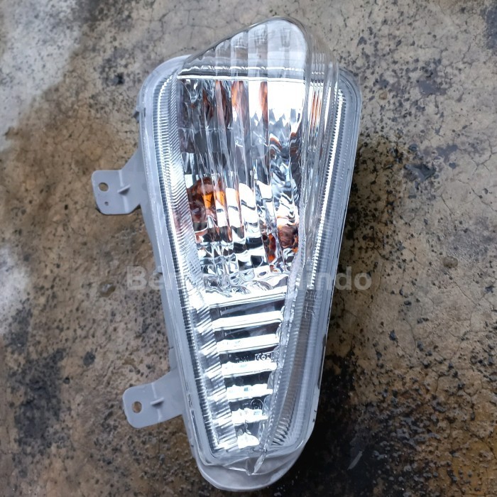 Lampu sein Bumper Toyota Innova Reborn 2021 2022 kanan