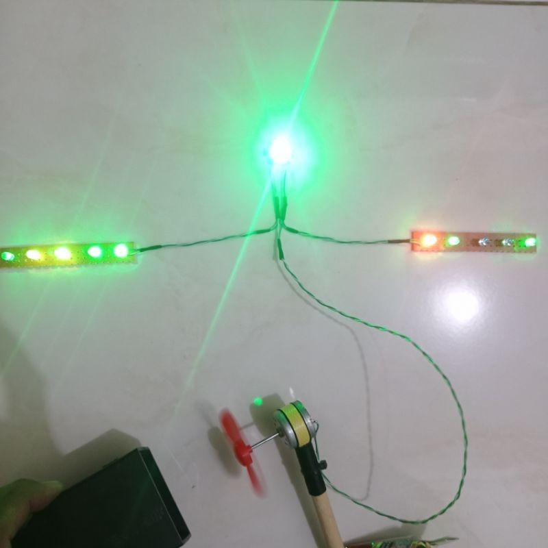 TERMURAH  lampu layangan, suwangan sayap kanan kiri rgb, tengah hpl ( 2 baling" besar dan kecil) bon