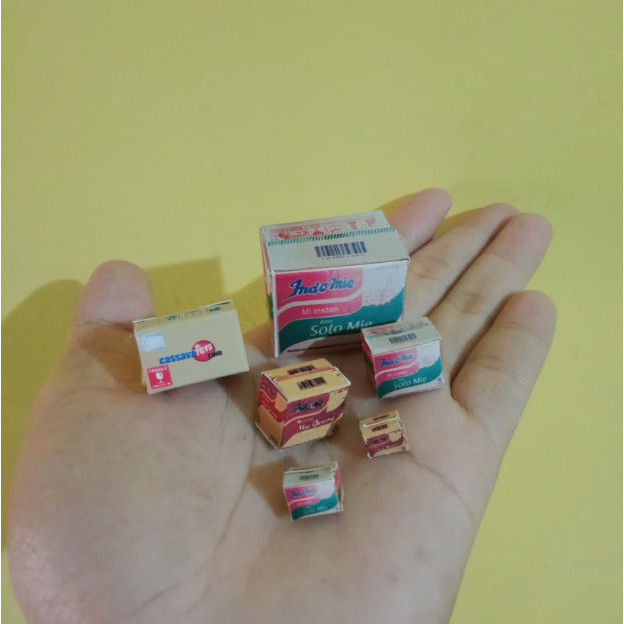 Diorama Miniatur Kardus Indomie - 28112024-