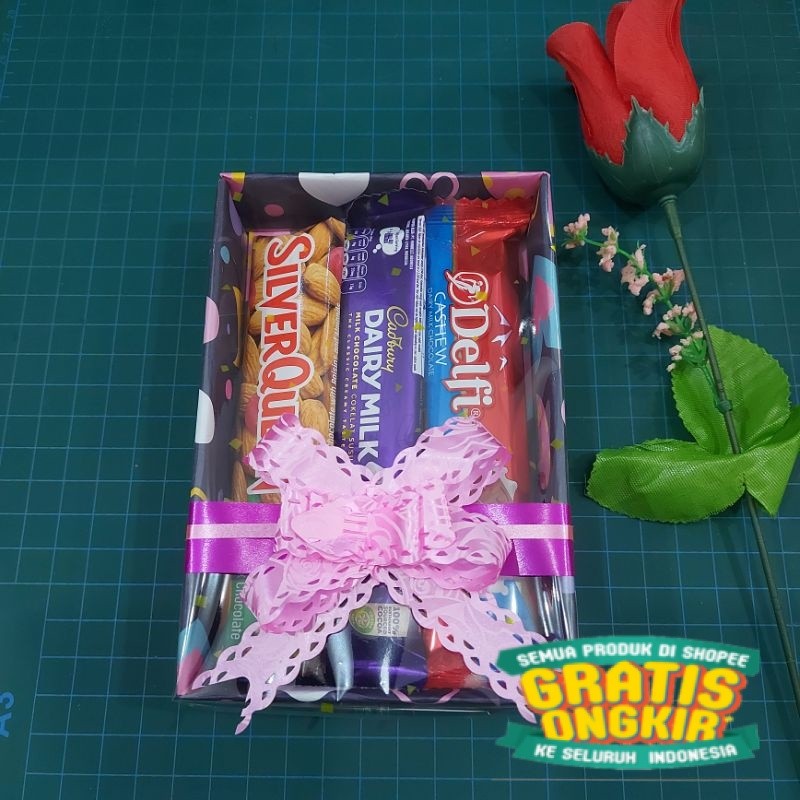 

mini hampers , coklat box murah , cokelat hadiah , snack box murah/ New kado