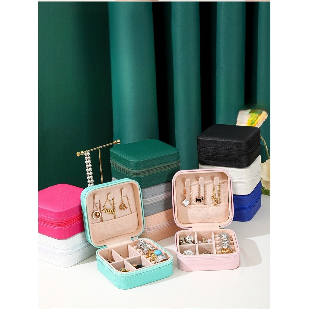 

TEMPAT PERHIASAN BOX AKSESORIES FASHION