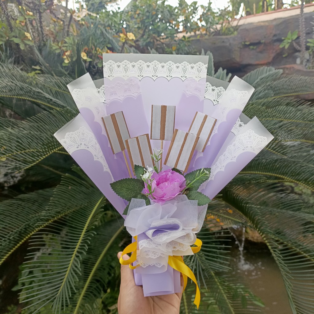 

Buket Snack Kosongan 5 Stik Praktis Tinggal Tempel Cocok Untuk Ulang Tahun Kelulusan TK Dan SD Tingi 34 CM