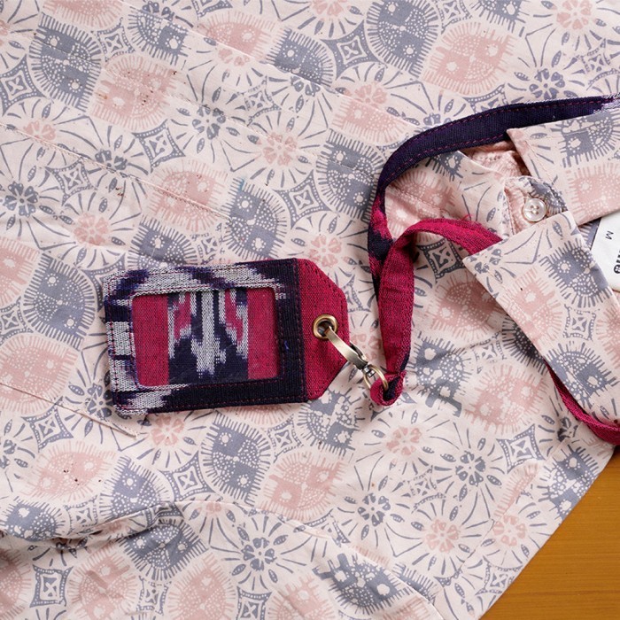 

[New Arrival] NONA RARA - Lanyard Red Tenun A0028 - Lanyard Batik