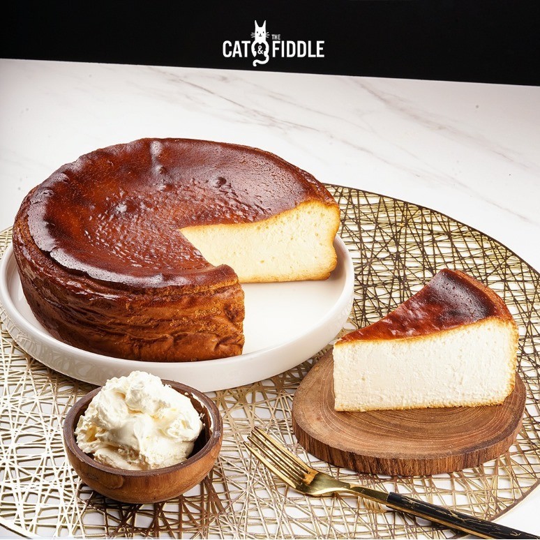 

Cat and Fiddle - Full Cake Charred Eclipse Burnt Cheesecake (Not Sliced)