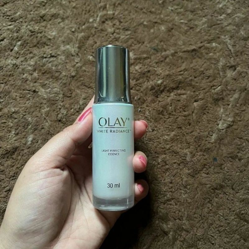 Olay White Radiance Light Perfecting Essence preloved bekas