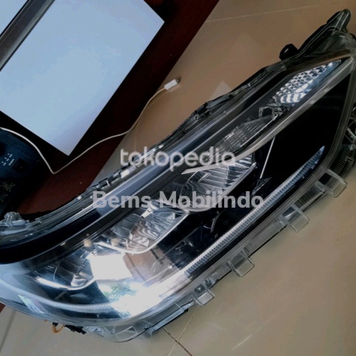 Headlamp Lampu Depan yaris 2020 2021 LED