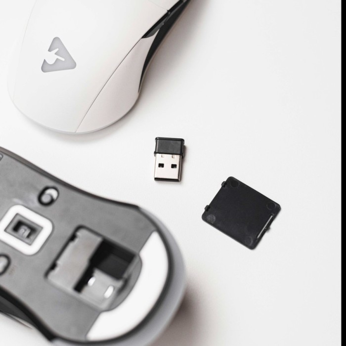 PressPlay Nova V3 / Pressplay Ultralight Wireless - Gaming Mouse - Putih