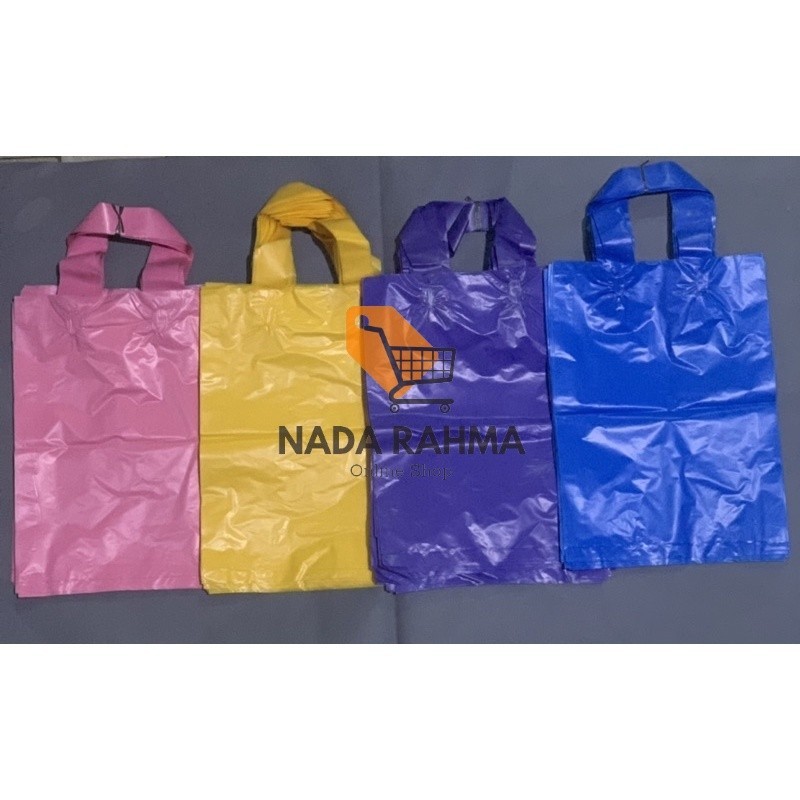 

Tas softhandle murah uk. 20x27 isi 50 pcs / Shopping Bag Warna / Tas Souvenir Best Seller