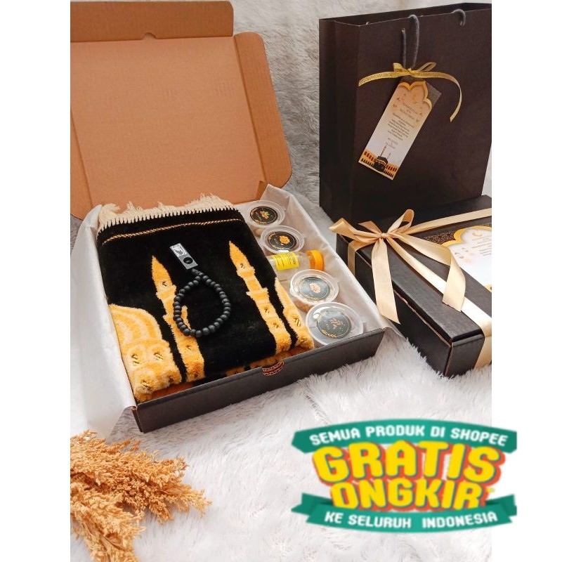 

Hampers / Souvenir oleh - oleh haji & umroh | Oleh-oleh haji & umroh murah | Hampers murah/ hitam putih pink polos