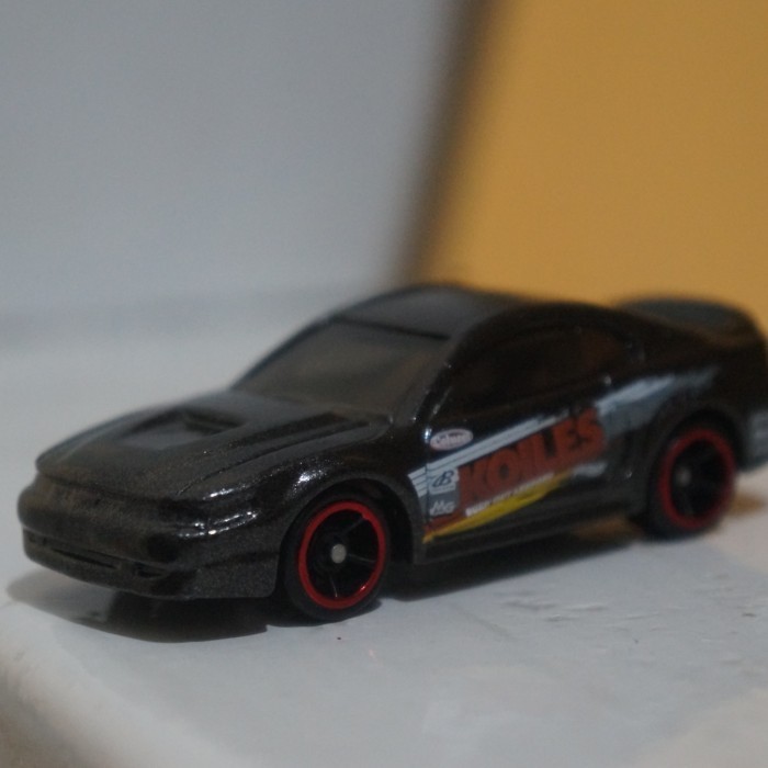 Hotwheels 99 Mustang  -SK89