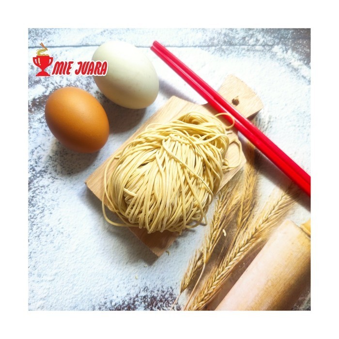 

[[ K23 - BEST SELLER ]] Mie Mentah Telur Bebek, Garing Kenyal / Bakmi Mentah Juara @ 1 kg - Lurus Halus