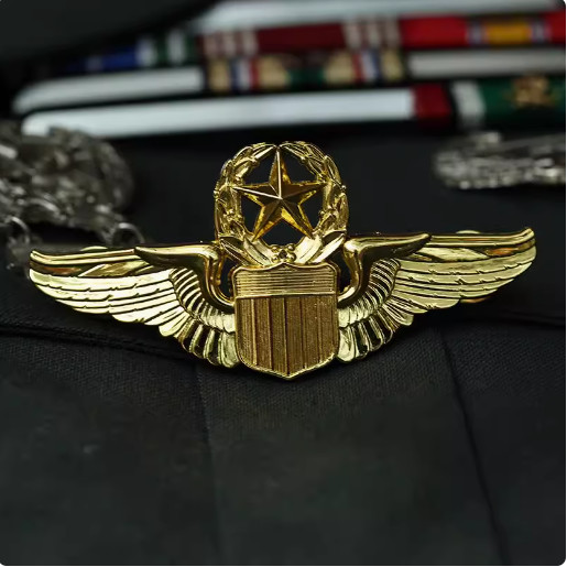 US Air Force Gold Flight Badge Uniform Dress Metal Skill Badge Army Fan Emblem