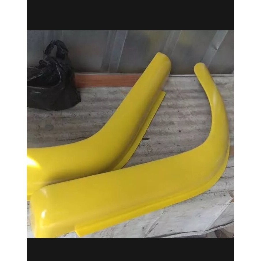 Selebor Depan Truk Canter