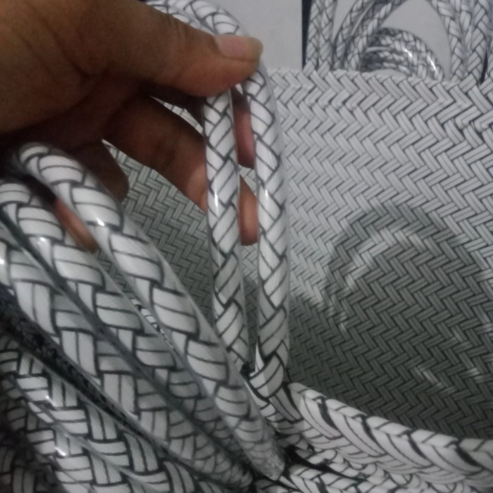 tas anyaman plastik with selang size XL