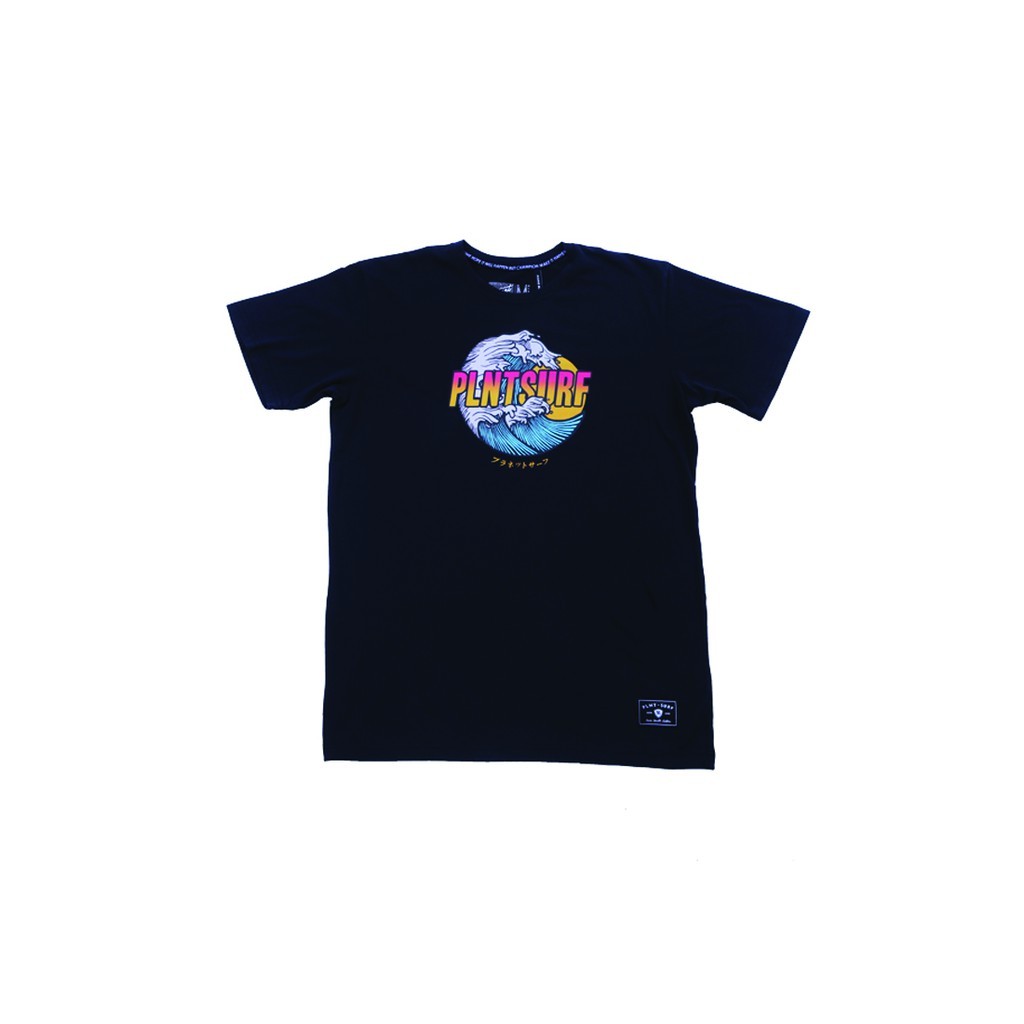 【COD】 Planet Surf Clothing Kaos Pria Lengan Pendek Hitam Hokusai 184K MTSS18406-BLK Planet Surf Kaos