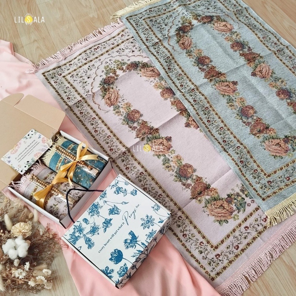 

Kado Wedding Bfitri2 Hampers Sajadah Couple Chenille Free Tasbih Anniversary Gift Pernikahan Souvenir Parcel Lebaran Idul Fitri/ keluarga oleh oleh