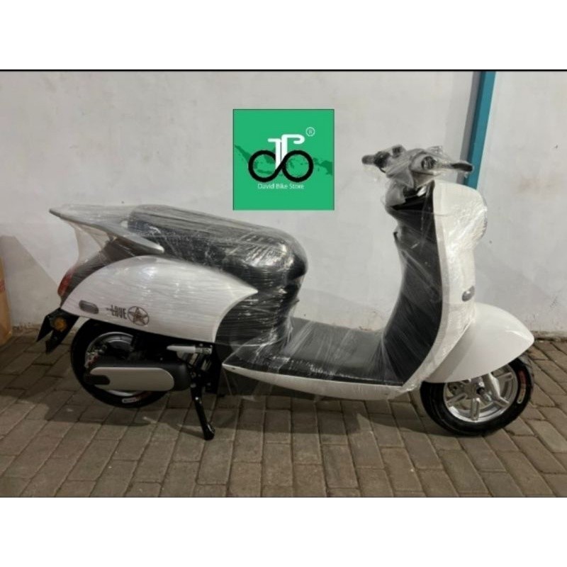 Sepeda Motor Listrik Uwinfly Golden Turtle 2+ (GT2+) TERBARU GN