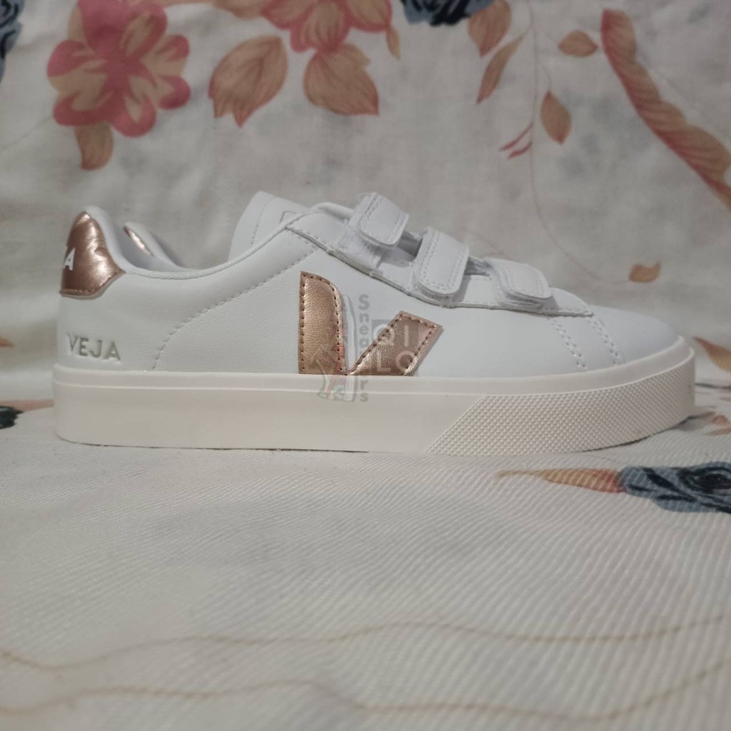 Sepatu Veja  White Rose Gold