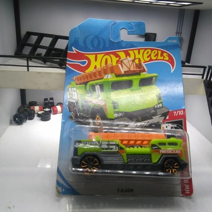 hotwheels 5 alarm -SK89