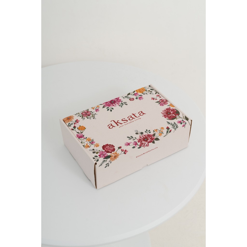 

PARCEL HAMPERS LEBARAN GIFT BOX by aksata