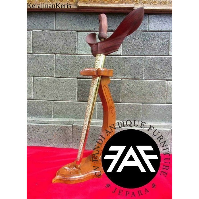 jagrak dudukan keris ukiran minimalis kayu jati harga pengrajin Laris