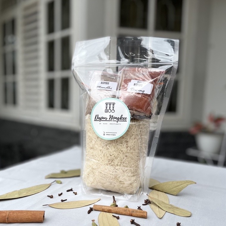 

Nasi Mandhi Instan Premium – Beras Basmati 1kg + Bumbu Autentik | Lezat & Praktis!