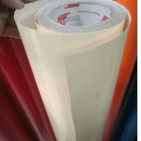 stiker scotlet cream oracal 023 dan 082