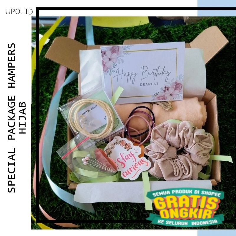

GRATIS CIPUT-HAMPERS HIJAB BELLA SQUARE SEGIEMPAT GIFTBOX WEDDING GRADUATION KADO ULTAH PERNIKAHAN/ keluarga oleh oleh