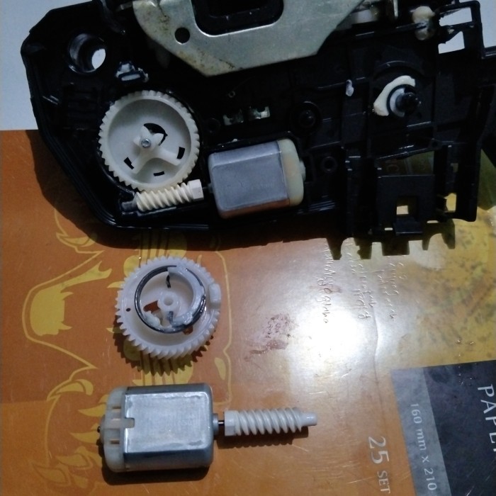 Gigi doorlock+ Dinamo doorlock Nissan Livina Xtrail  March Juke Evalia