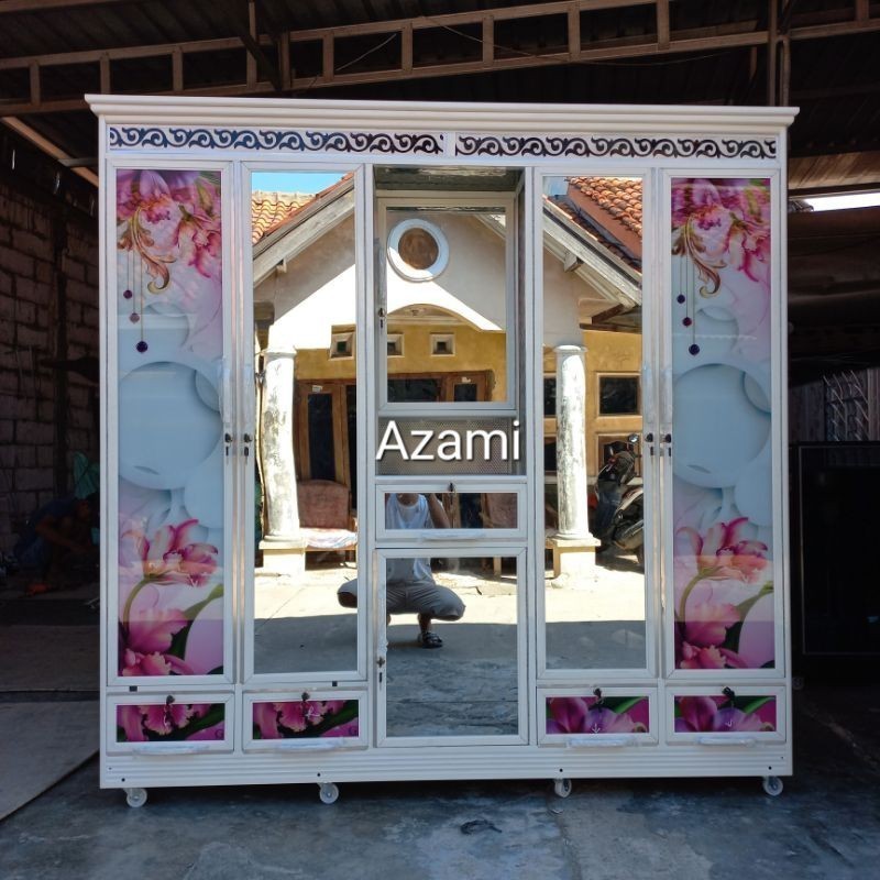 Lemari pakaian 5 pintu